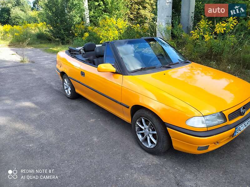 Хэтчбек Opel Astra 1995 в Львове