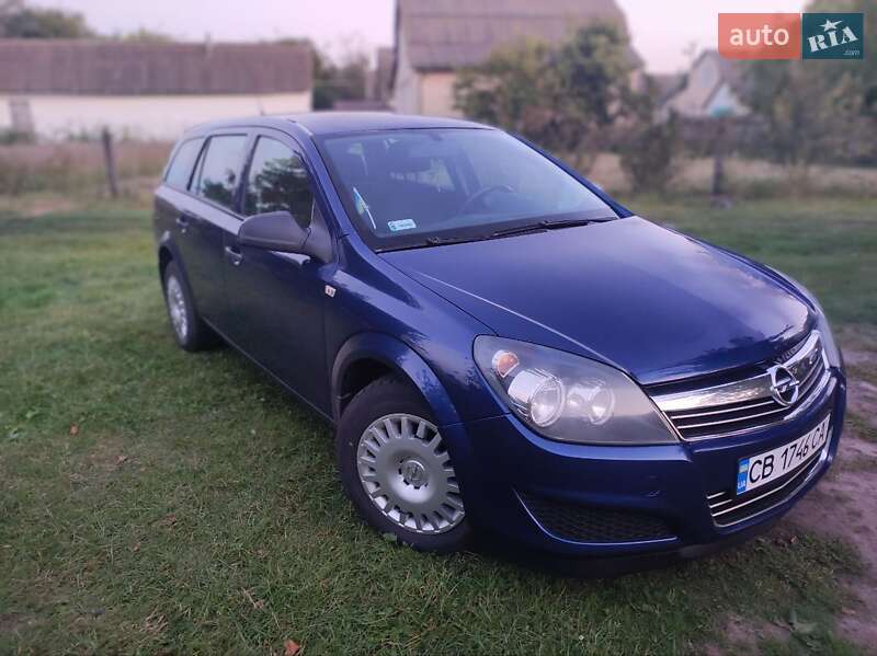 Універсал Opel Astra 2012 в Ічні