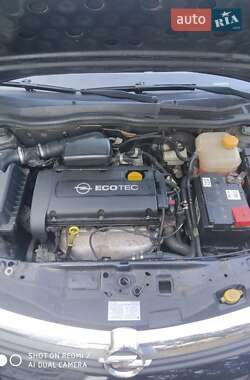 Универсал Opel Astra 2005 в 