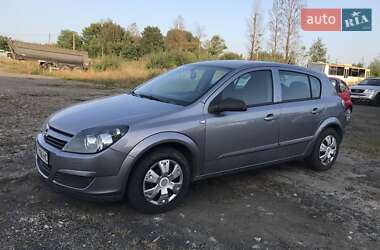 Хетчбек Opel Astra 2004 в Рожнятові