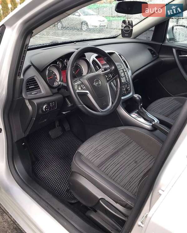 Хэтчбек Opel Astra 2016 в Белой Церкви
