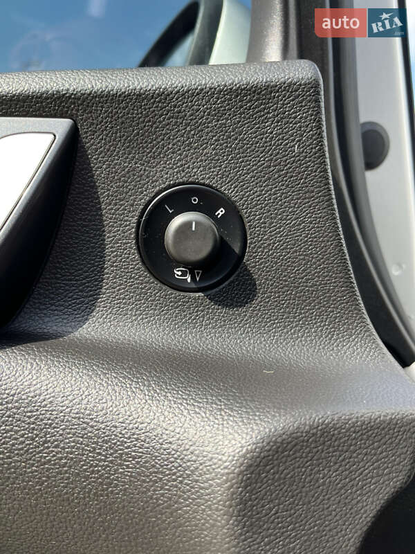 Универсал Opel Astra 2013 в Дрогобыче