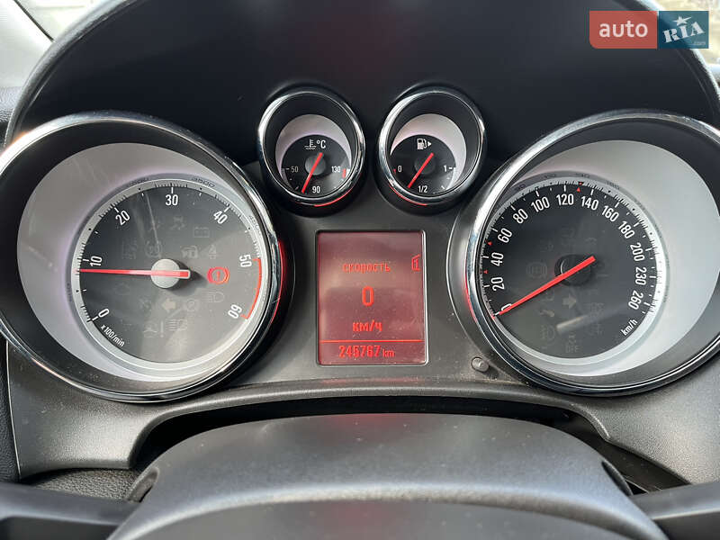 Универсал Opel Astra 2013 в Дрогобыче