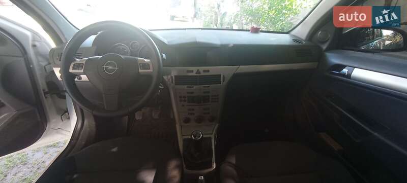 Універсал Opel Astra 2007 в Віньківцях
