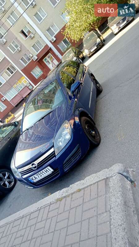 Универсал Opel Astra 2006 в Киеве