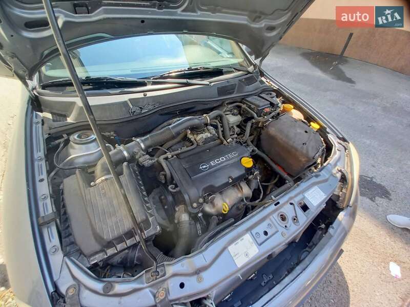 Седан Opel Astra 2008 в Тернополе