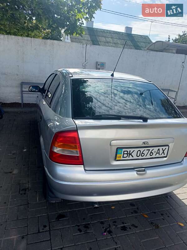 Хетчбек Opel Astra 2001 в Здолбуніві