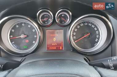 Универсал Opel Astra 2011 в 