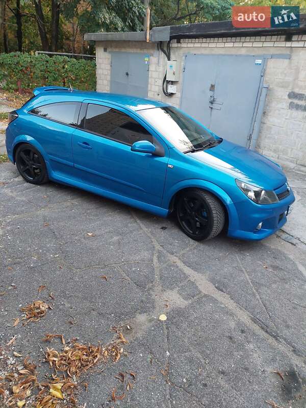 Хетчбек Opel Astra 2006 в Дніпрі