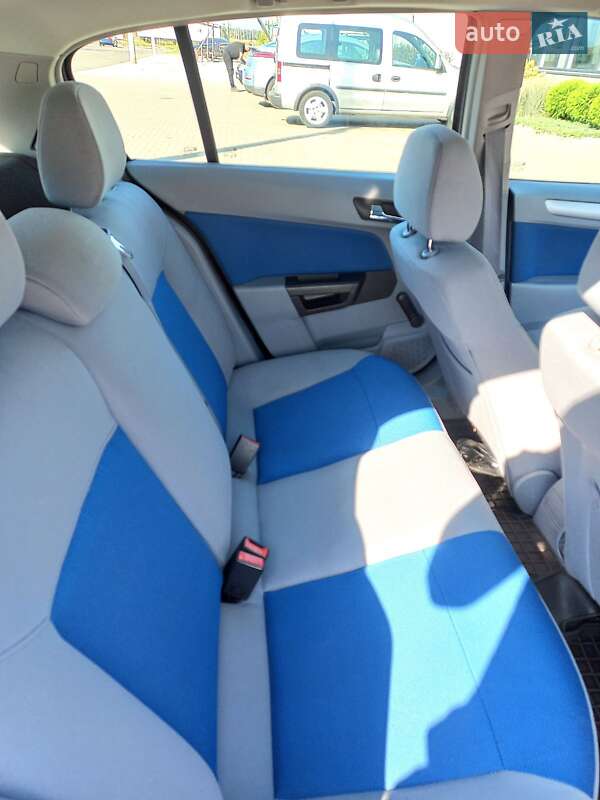 Хэтчбек Opel Astra 2005 в Белой Церкви