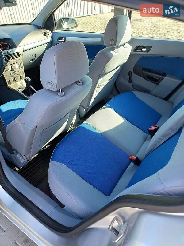 Хэтчбек Opel Astra 2005 в Белой Церкви
