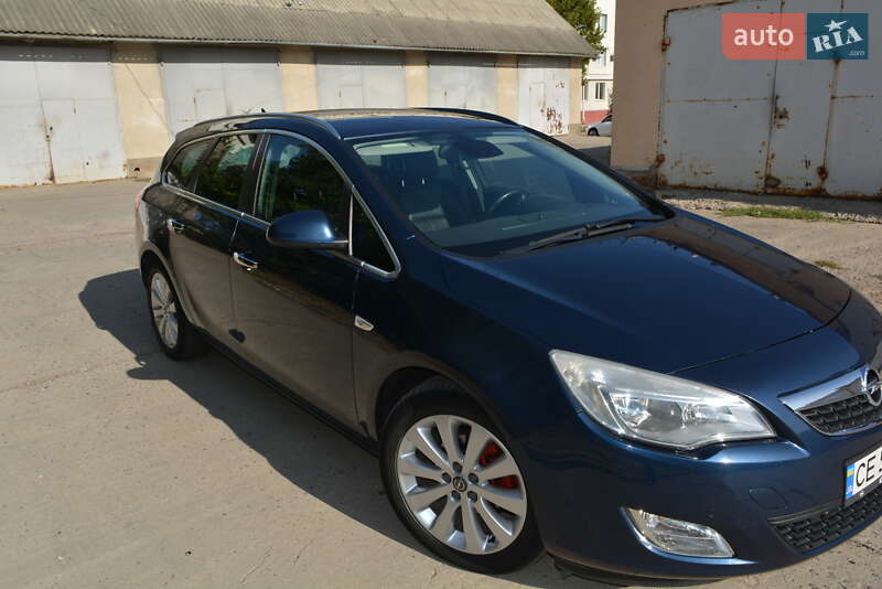Opel Astra 2012