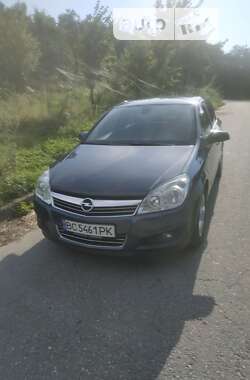 Хэтчбек Opel Astra 2007 в Львове