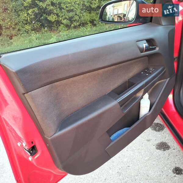 Хэтчбек Opel Astra 2013 в Сумах