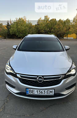 Універсал Opel Astra 2016 в Миколаєві
