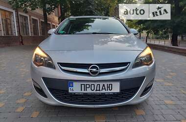 Універсал Opel Astra 2015 в Одесі