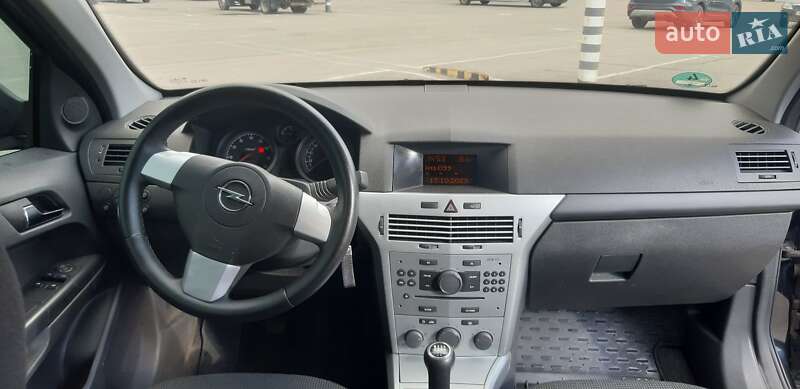 Хетчбек Opel Astra 2009 в Дніпрі