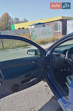 Хэтчбек Opel Astra 2006 в Херсоне