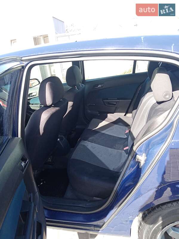 Хэтчбек Opel Astra 2006 в Херсоне