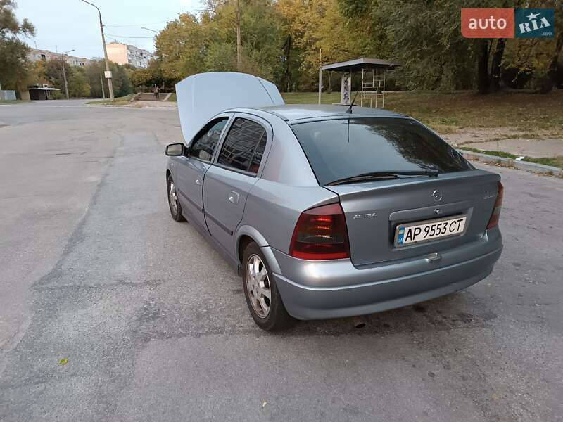 Хэтчбек Opel Astra 2003 в Запорожье