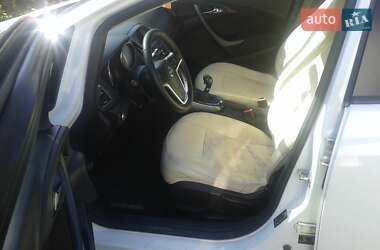 Універсал Opel Astra 2014 в Золочеві