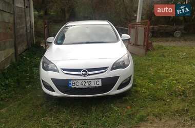 Універсал Opel Astra 2014 в Золочеві