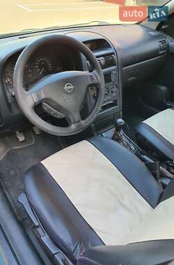 Седан Opel Astra 2001 в Харкові