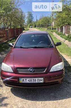 Седан Opel Astra 2006 в Долині