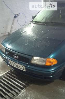 Универсал Opel Astra 1998 в Вараше