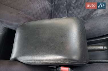 Хэтчбек Opel Astra 2003 в 