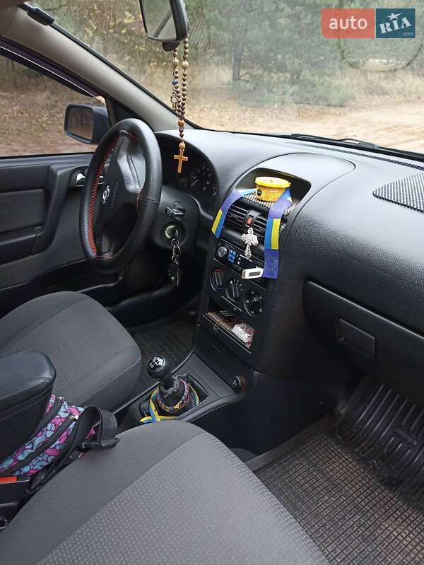 Седан Opel Astra 2008 в Славуті