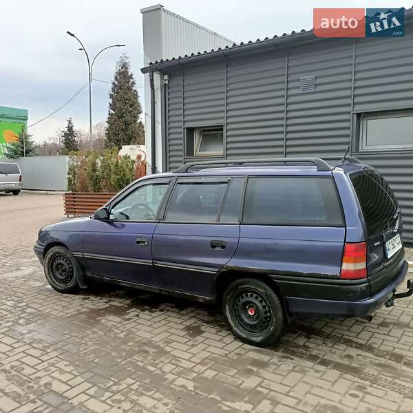 Универсал Opel Astra 1995 в Ивано-Франковске