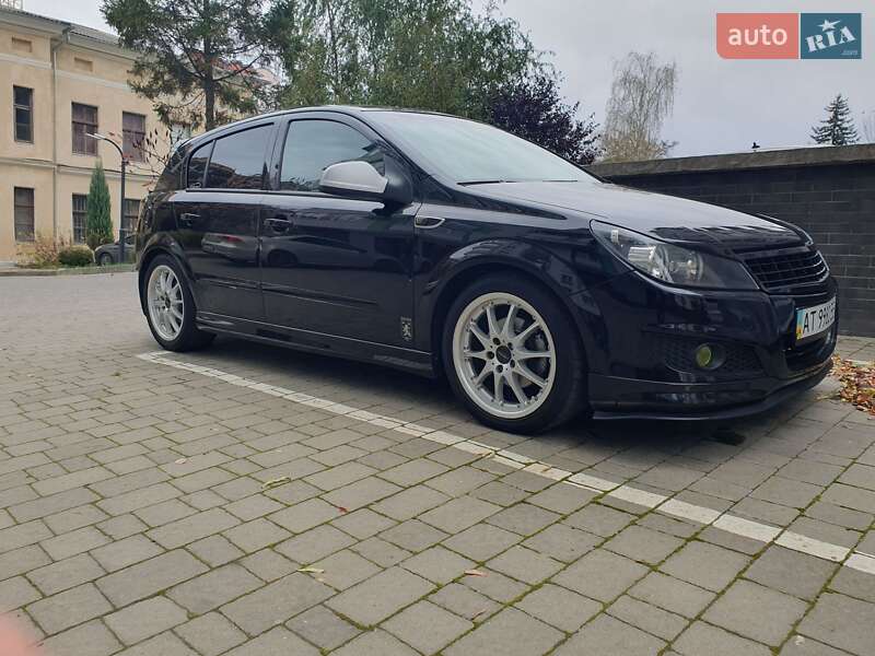 Хэтчбек Opel Astra 2011 в Ивано-Франковске