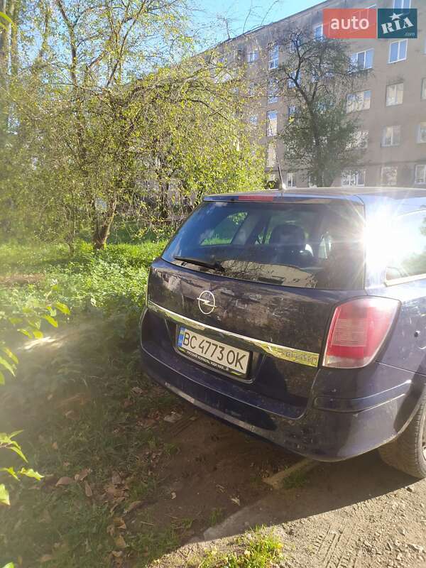 Универсал Opel Astra 2009 в Дрогобыче