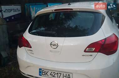 Хэтчбек Opel Astra 2014 в Луцке