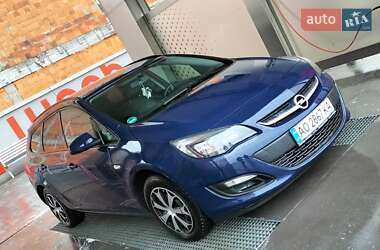 Универсал Opel Astra 2014 в Хусте