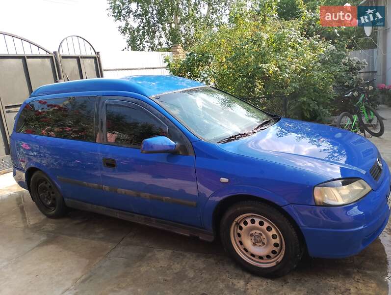 Универсал Opel Astra 2000 в 