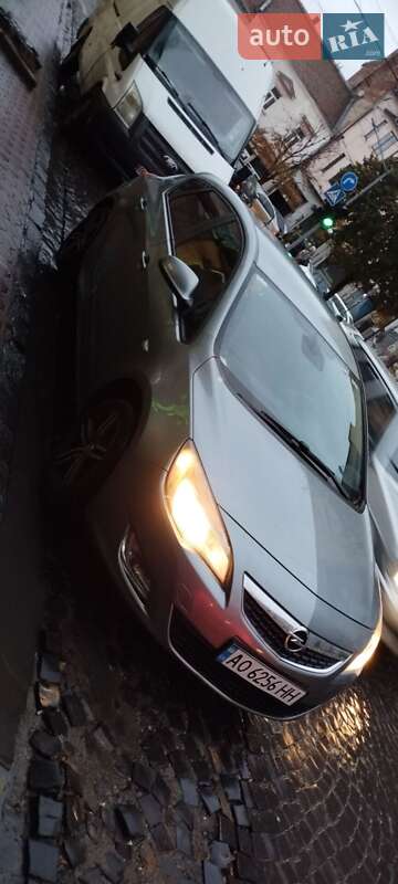 Хетчбек Opel Astra 2011 в Мукачевому