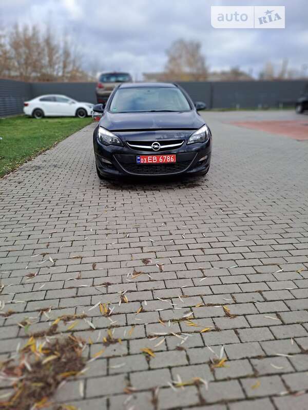 Универсал Opel Astra 2014 в Радивилове