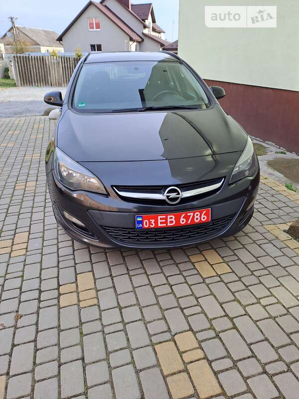 Универсал Opel Astra 2014 в Радивилове