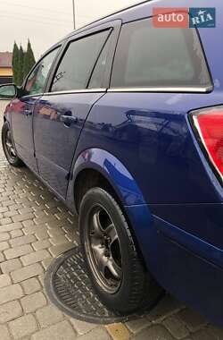 Универсал Opel Astra 2006 в 