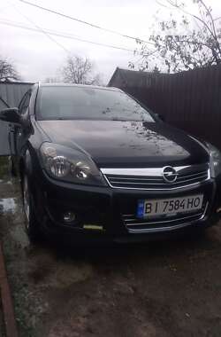 Универсал Opel Astra 2010 в Миргороде