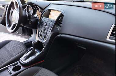 Універсал Opel Astra 2013 в Івано-Франківську