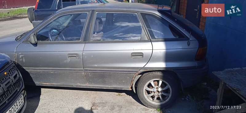 Хетчбек Opel Astra 1992 в Вишгороді