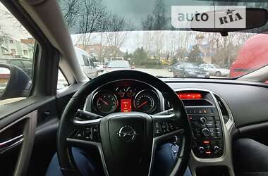 Универсал Opel Astra 2011 в Ромнах