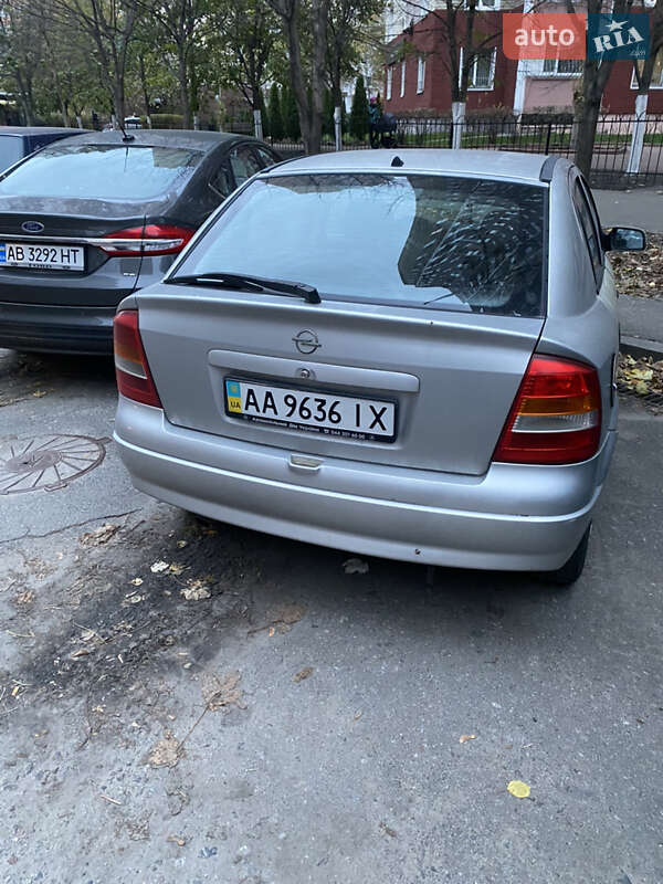 Хэтчбек Opel Astra 2001 в Киеве