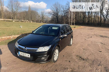 Универсал Opel Astra 2008 в Городне