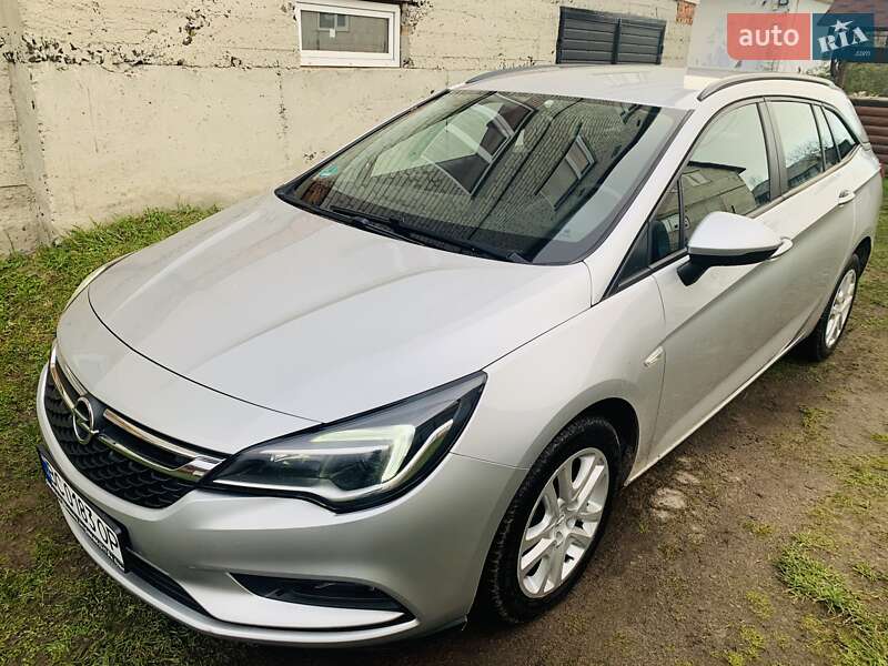 Универсал Opel Astra 2016 в Лопатине