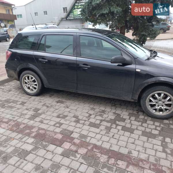 Универсал Opel Astra 2009 в Стрые