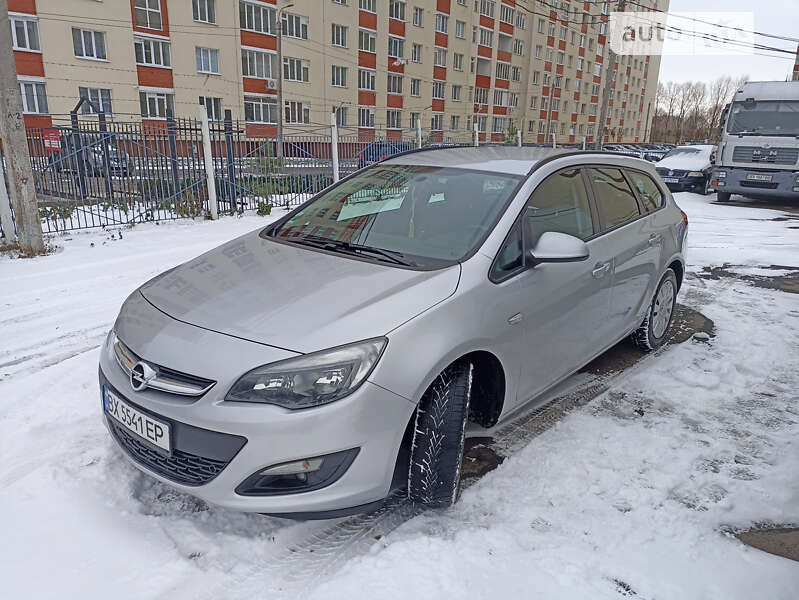 Універсал Opel Astra 2016 в Хмельницькому